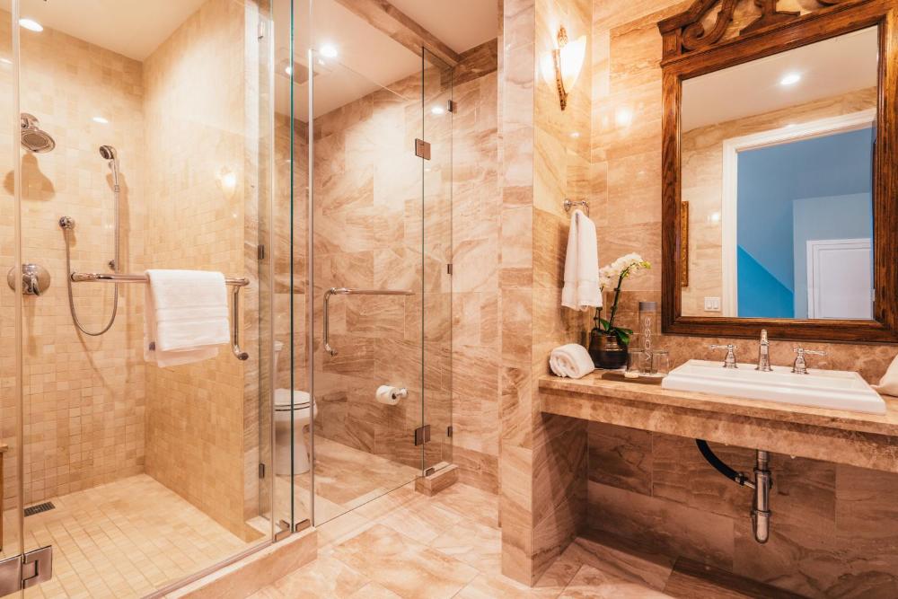 Royal Suite interior